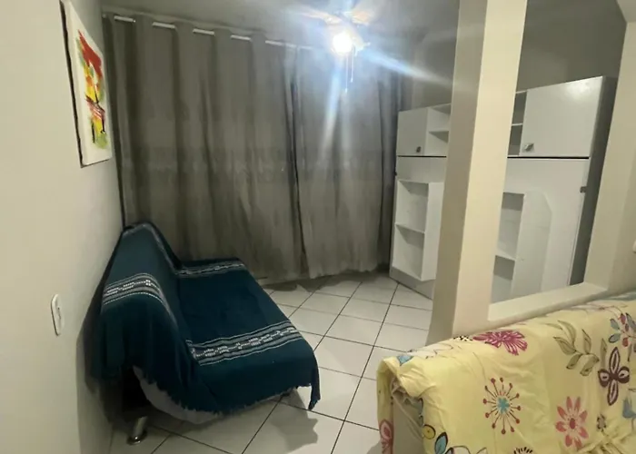 Apto Guarujá-Pitangueiras -100m da praia, Reserva Mínima de 2 noites